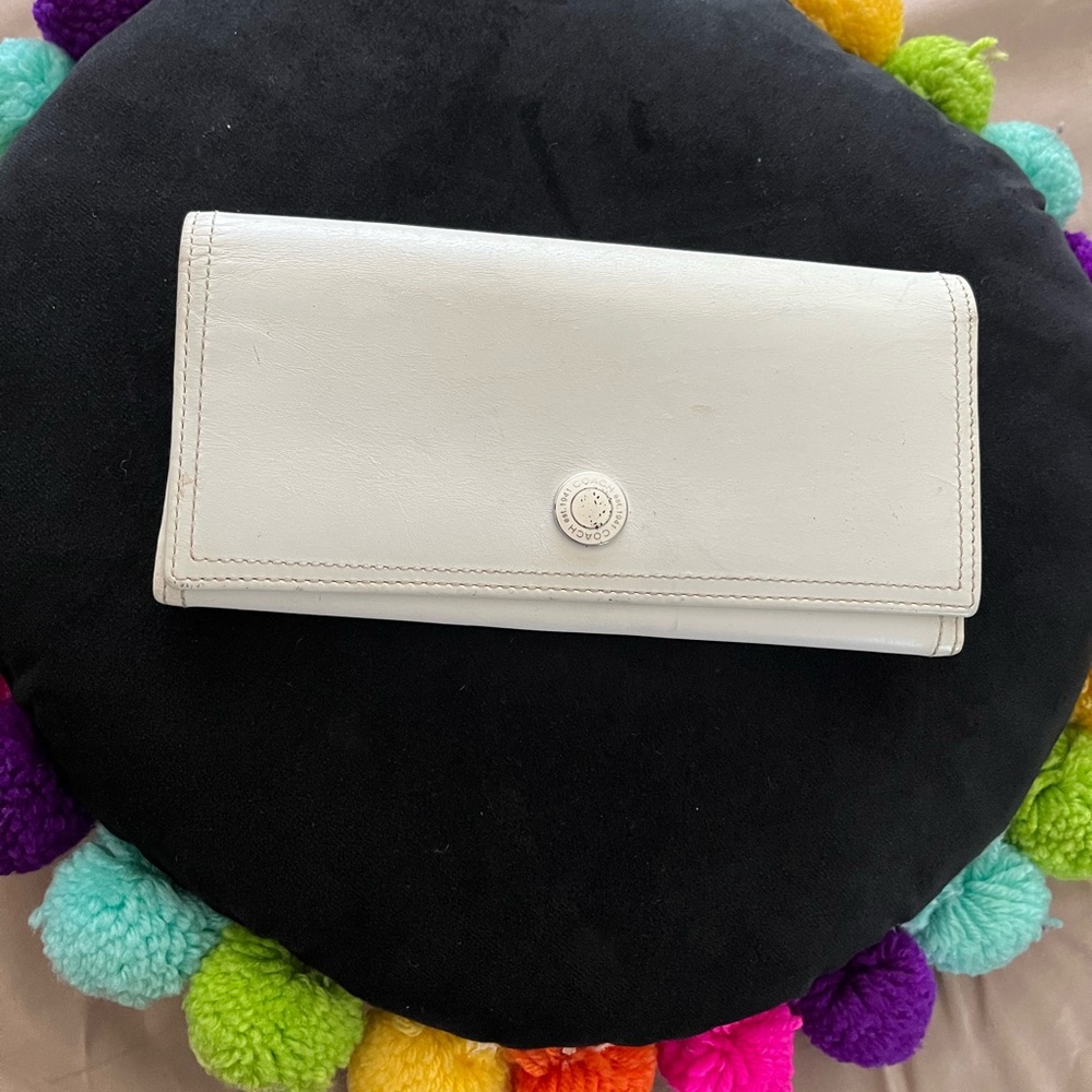 Elegant White Women's Wallet